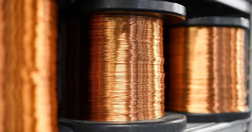 La creciente demanda y el suministro limitado de cobre ponen en riesgo a la industria energética