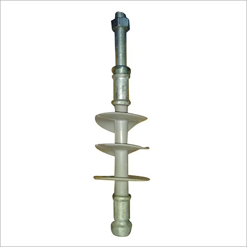 Los pines aisladores soportan la infraestructura eléctrica para BESS