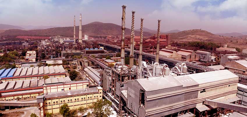Refinería de alúmina que utiliza gas natural y sistemas de distribución de energía