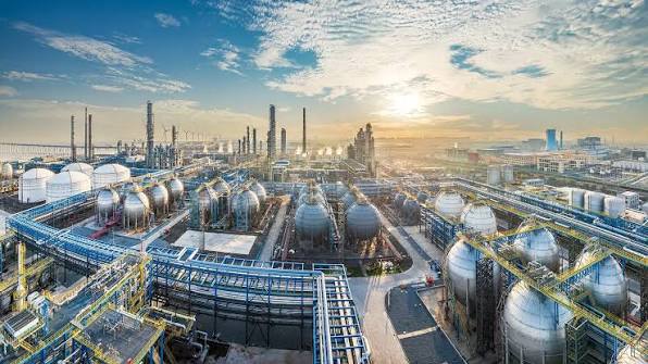 Instalación de producción y almacenamiento de petróleo y gas