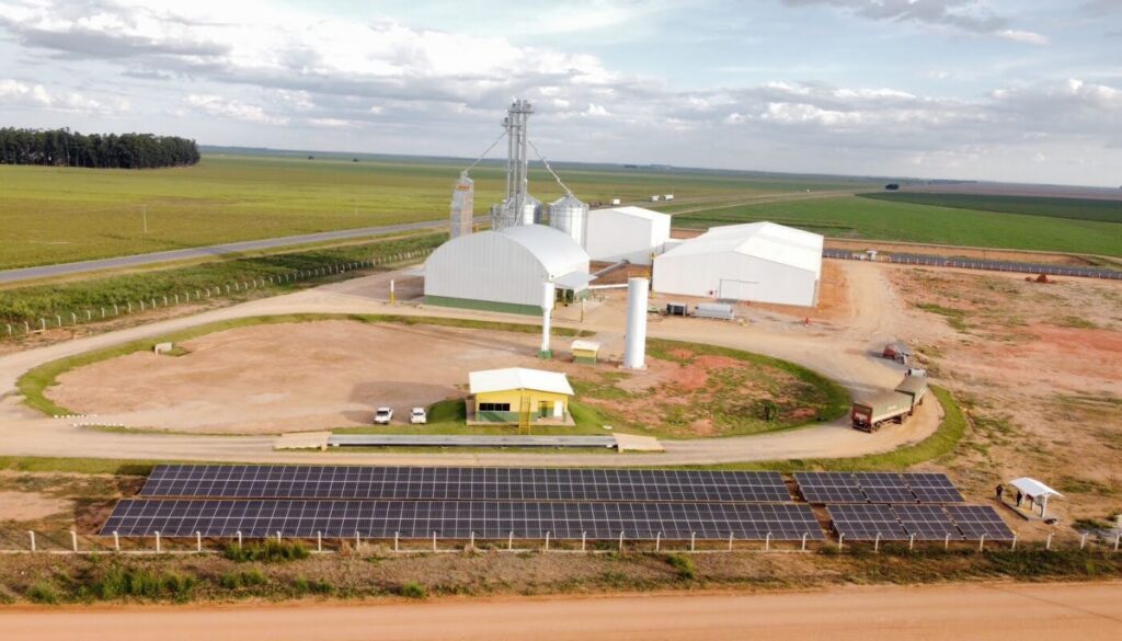 Infraestructura solar fotovoltaica integrada con la producción de diésel.