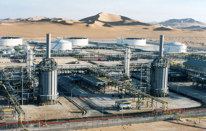 Infraestructura de procesamiento y almacenamiento de petróleo crudo